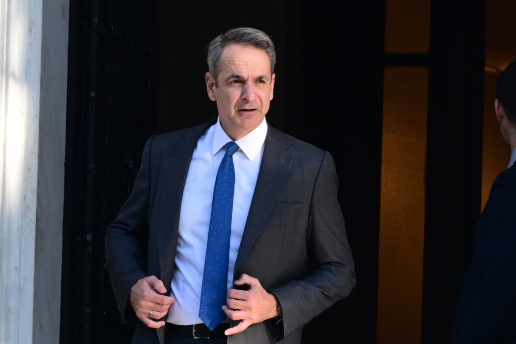 Έκτακτη σύσκεψη στο Μαξίμου, για να παρθούν μέτρα κατά της αισχροκέρδειας στα καύσιμα