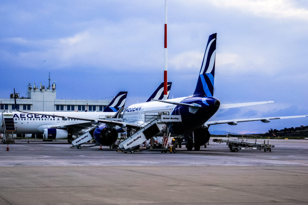 Μπαράζ ακυρωμένων πτήσεων από την Aegean