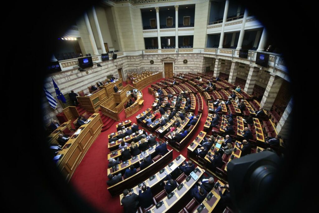 Υπερψηφίστηκε στην Επιτροπή η ενεργειακή σύμβαση με την κοινοπραξία Chevron - HELLENiQ Energy