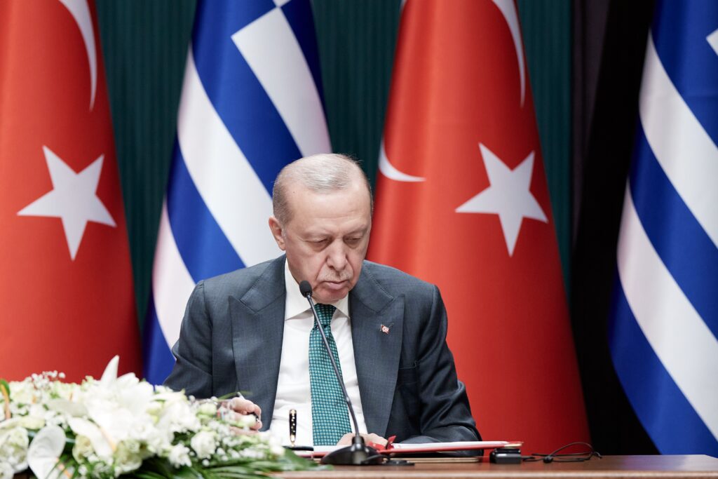Η εξήγηση για την αφωνία Ερντογάν: Ο λόγος που η Τουρκία παλεύει να μην πολεμήσει κατά του Ιράν