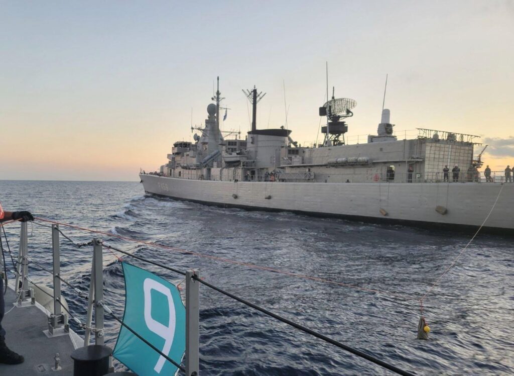 Γιατί ακόμα και οι «πειρατές» κάνουν πίσω: Τι ζημιά μπορεί να προκαλέσει μια θαλάσσια νάρκη σε δεξαμενόπλοιο στα Στενά του Ορμούζ