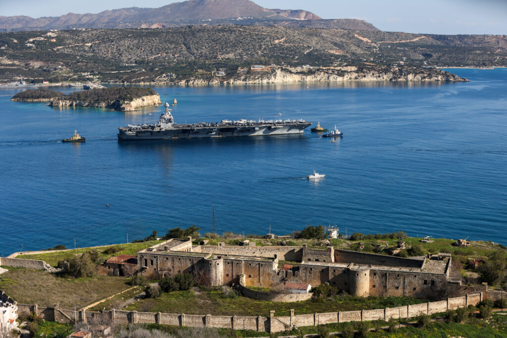 Σύλληψη ενός 58χρονου Πολωνού για κατασκοπεία στη Σούδα