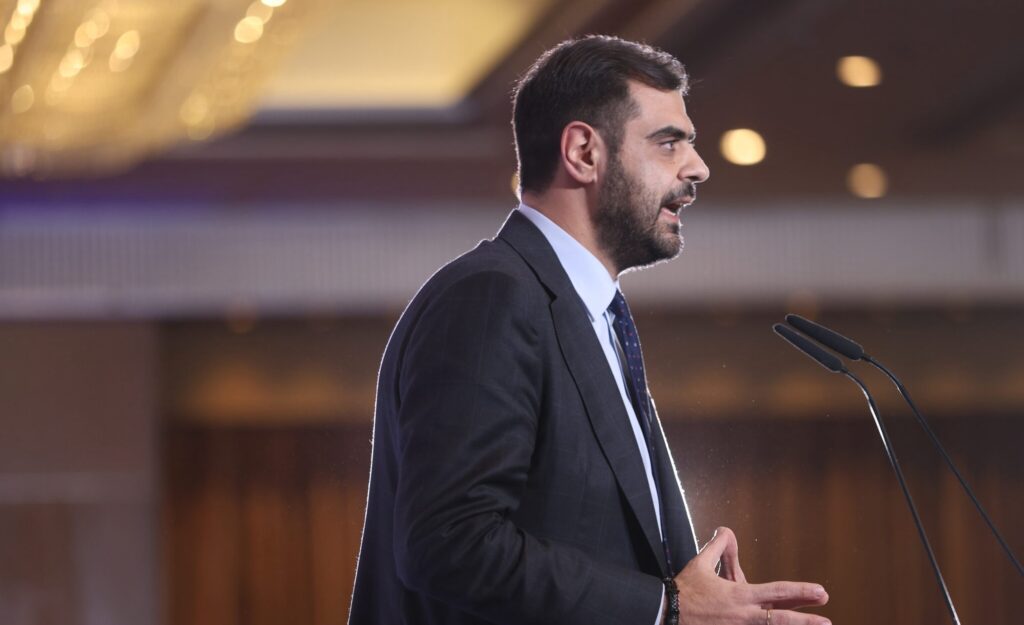 Όταν οι μηχανισμοί προπαγάνδας παριστάνουν τους υπερασπιστές της αλήθειας