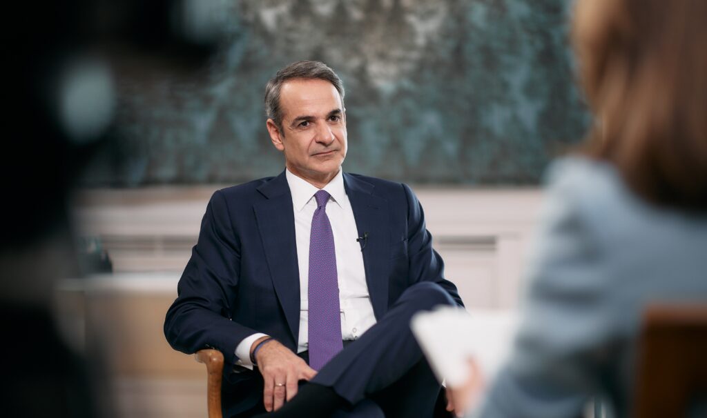 Για πρόωρες εκλογές και ανασχηματισμό: Η μπλόφα στις δυο δεσμεύσεις του Κυριάκου Μητσοτάκη