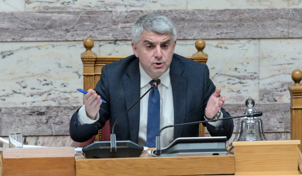 Το SMS Κωνσταντινόπουλου σε Ανδρουλάκη: Το παρασκήνιο της διαγραφής και η μάχη των εντυπώσεων