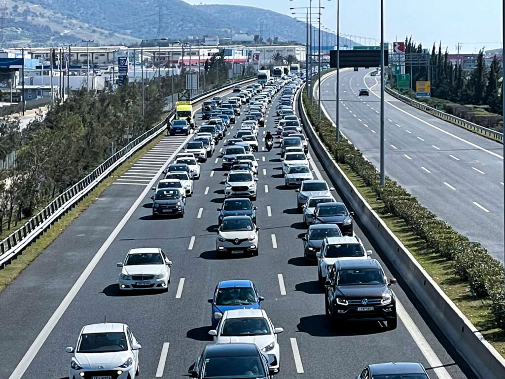 Αλλάζουν όλα στα διπλώματα οδήγησης - Ποιοι δεν θα οδηγούν τη νύχτα και θα είναι μόνοι τους στο αυτοκίνητο