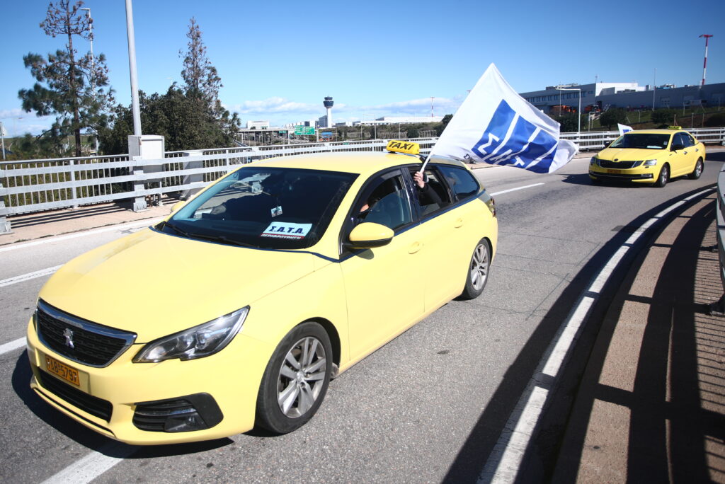Ταξί: Απεργία… διαρκείας από την Τρίτη