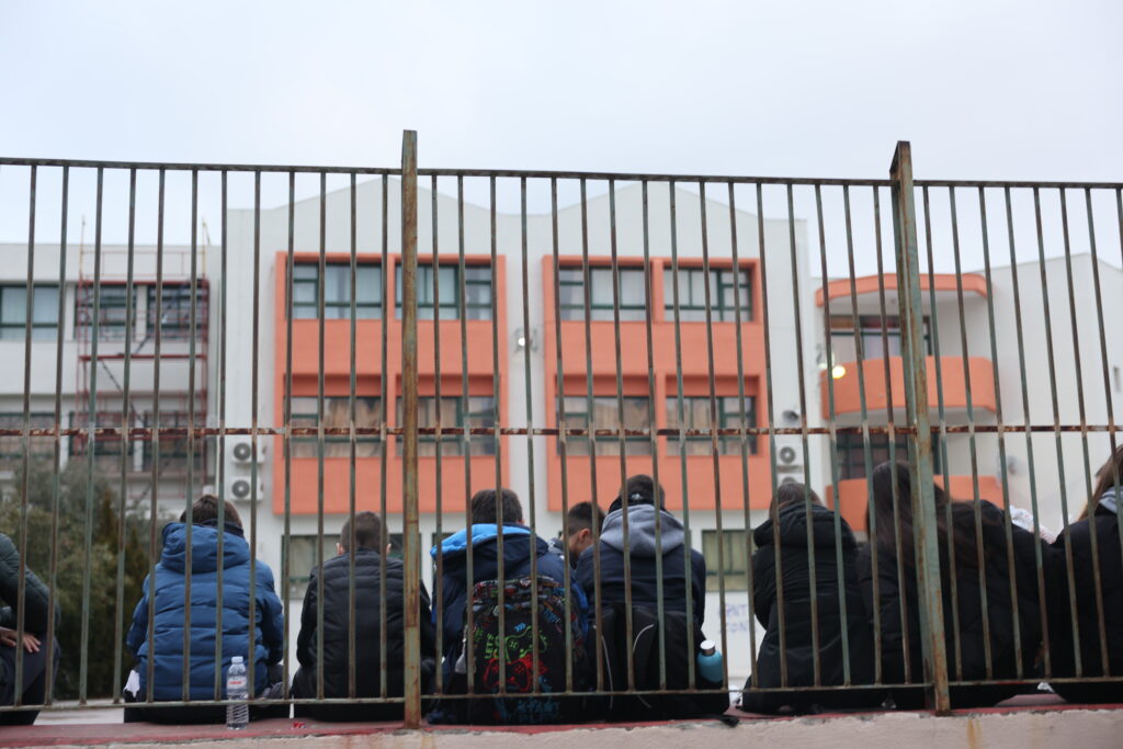 7.000 ευρώ πλήρωσαν οι γονείς, για ζημιές που προκάλεσαν τα παιδιά τους