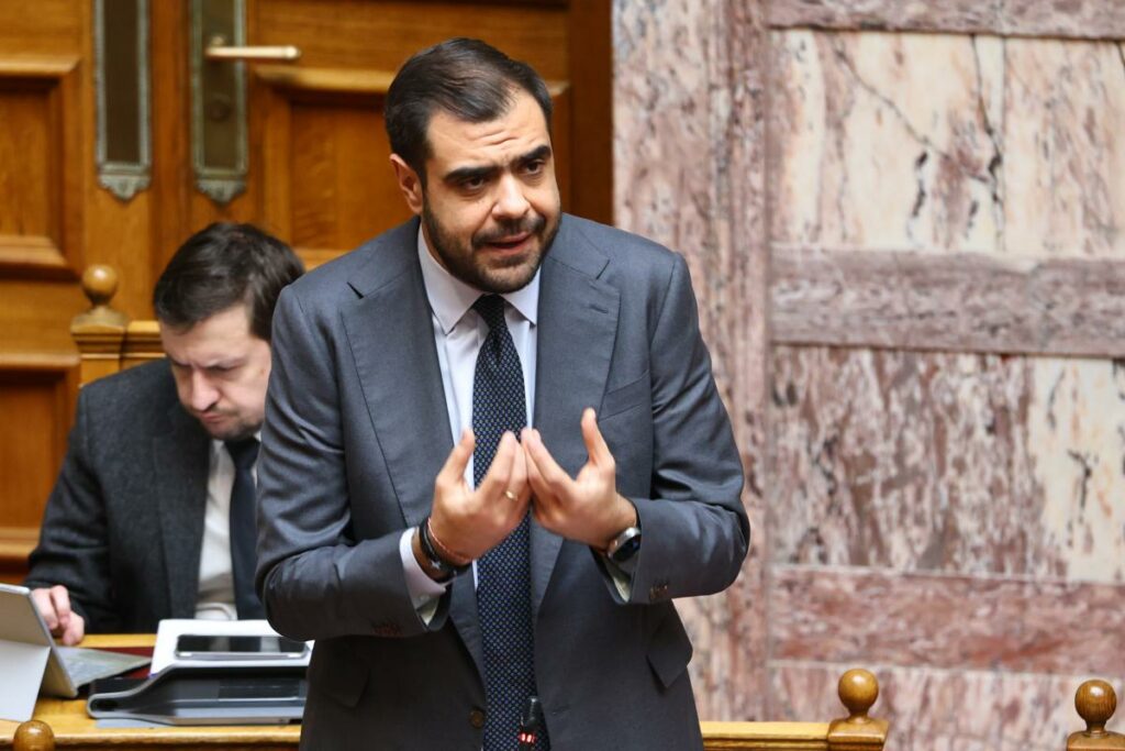 Φουντώνει η κόντρα για τις τράπεζες: Ο Μαρινάκης απορρίπτει την πρόταση Ανδρουλάκη ως «εύκολη λύση»