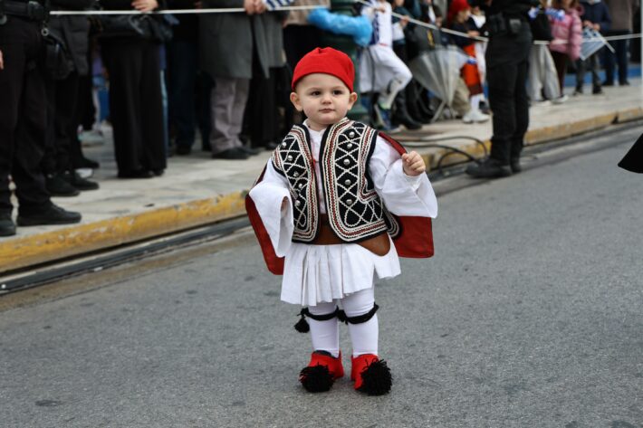 Μεγαλειώδης η στρατιωτική παρέλαση στην Αθήνα για την 25η Μαρτίου: Δύναμη ειρήνης η Ελλάδα (pics-vid)