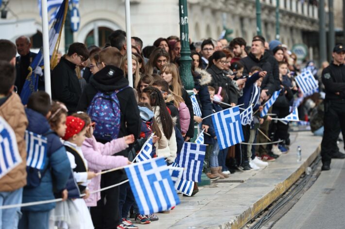 Μεγαλειώδης η στρατιωτική παρέλαση στην Αθήνα για την 25η Μαρτίου: Δύναμη ειρήνης η Ελλάδα (pics-vid)