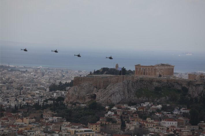 Μεγαλειώδης η στρατιωτική παρέλαση στην Αθήνα για την 25η Μαρτίου: Δύναμη ειρήνης η Ελλάδα (pics-vid)