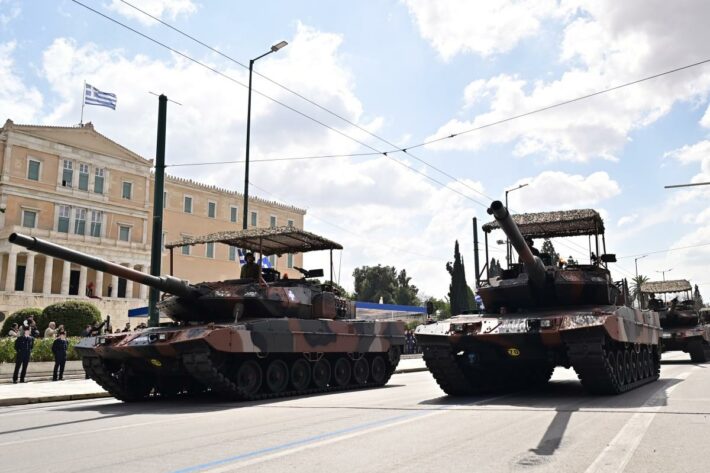 Τα νέα οπλικά συστήματα που έκλεψαν την παράσταση στη σημερινή παρέλαση (Εντυπωσιακές Εικόνες)