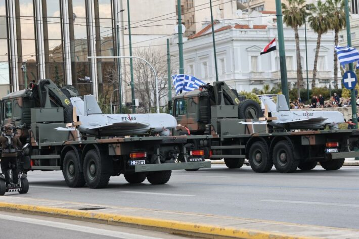 Τα νέα οπλικά συστήματα που έκλεψαν την παράσταση στη σημερινή παρέλαση (Εντυπωσιακές Εικόνες)