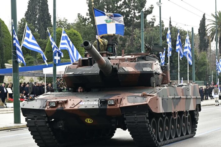 Τα νέα οπλικά συστήματα που έκλεψαν την παράσταση στη σημερινή παρέλαση (Εντυπωσιακές Εικόνες)