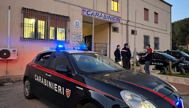 Καθηγήτρια μαχαιρώθηκε μπροστά στην είσοδο του σχολείου από δεκατριάχρονο μαθητή