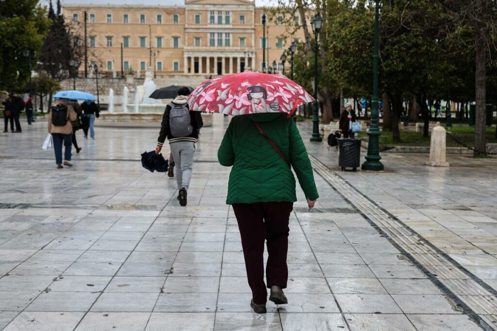 Κακοκαιρία Erminio: Νέο έκτακτο δελτίο από την ΕΜΥ με red code σε Αττική και πολλές ακόμη περιοχές