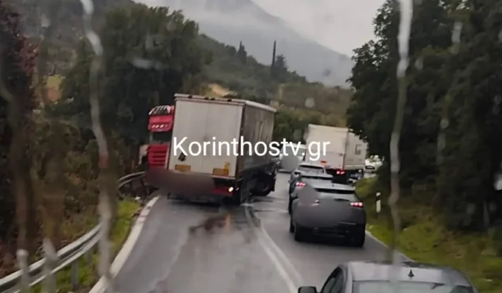 Κακοκαιρία Erminio: Νταλίκα δίπλωσε στην Κόρινθο ενώ στην Κρήτη τούμπαρε από τους δυνατούς ανέμους (Εικόνες)
