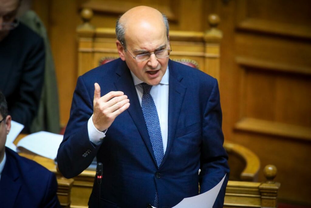 Εκλογές: Άγρια κόντρα Χατζηδάκη με Ανδρουλάκη στη Βουλή και αιχμές για πρόωρη προσφυγή στις κάλπες