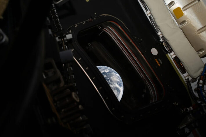 Artemis II: Οι πρώτες εικόνες της Γης από την κάψουλα Orion προκαλούν δέος (Εικόνες)