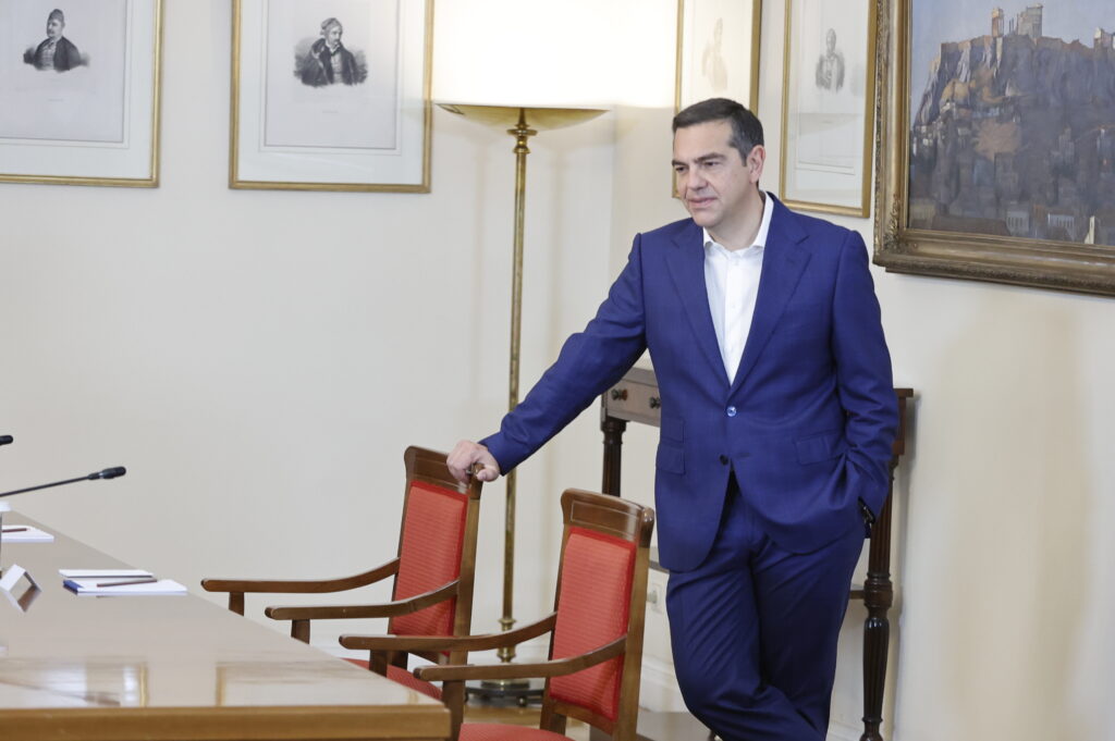 Τελικά ο Τσίπρας θέλει συνεργασία με το ΠΑΣΟΚ;