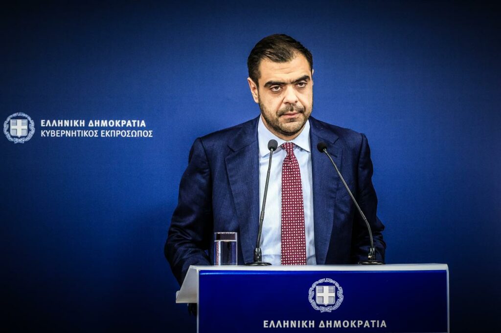 Μαρινάκης: Συνταγματική αναθεώρηση, ασυμβίβαστο υπουργού και βουλευτή και στο τραπέζι μείωση των βουλευτών