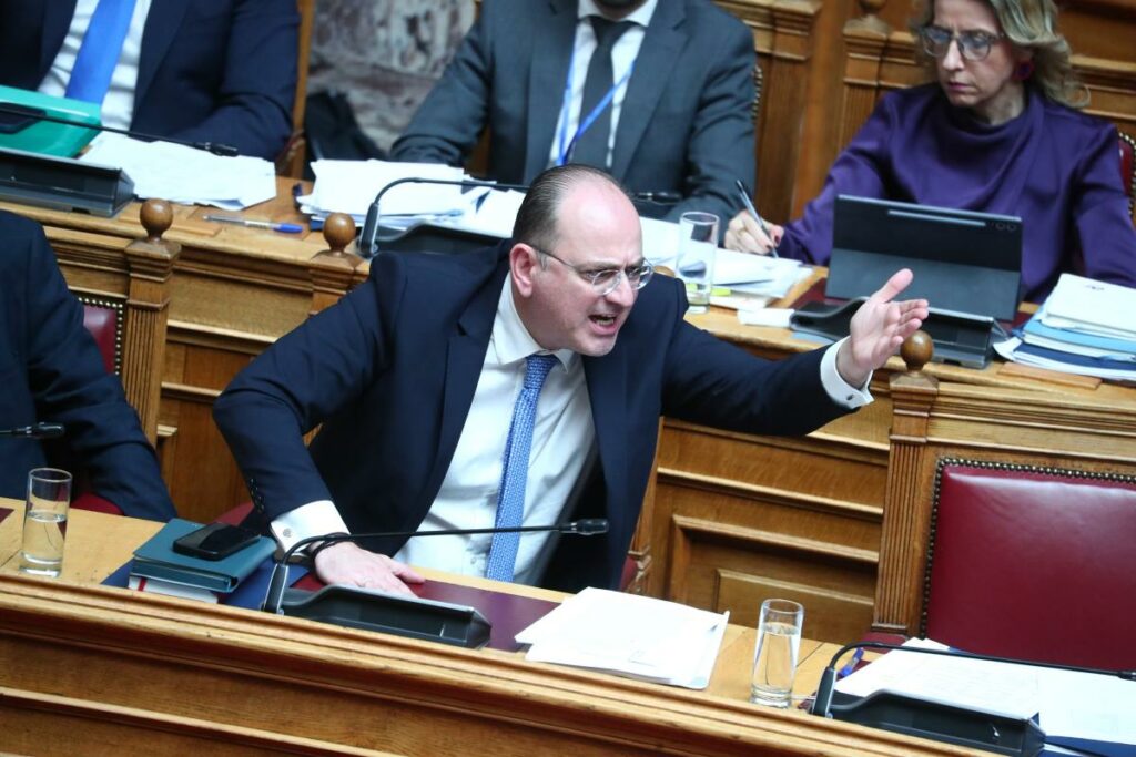 Βουλή: «Σκασμός τώρα μιλάω εγώ» - Εκρηκτικός καβγάς Πολάκη και Λαζαρίδη