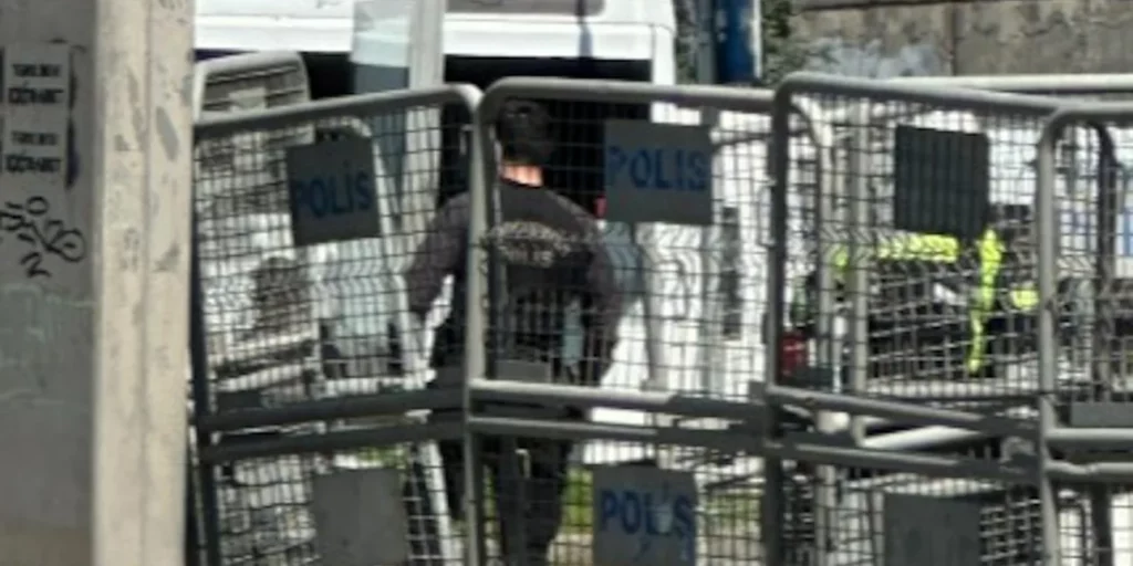 Κωνσταντινούπολη: Ένοπλη επίθεση στο ισραηλινό προξενείο: Νεκροί δύο από τους δράστες - Τραυματίστηκαν και αστυνομικοί (Βίντεο)