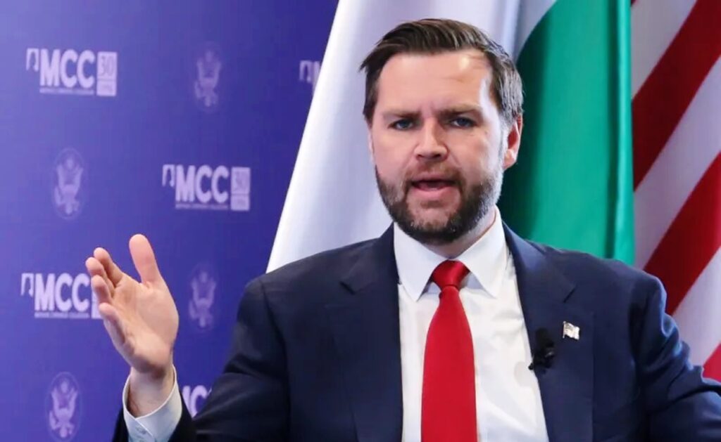 Πακιστάν: Ο Βανς φεύγει για το κρίσιμο ραντεβού και στέλνει ωμή προειδοποίηση στο Ιράν