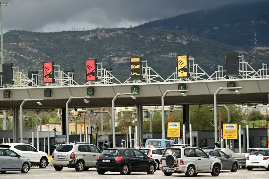Επιστρέφουν οι εκδρομείς του Πάσχα: Πού υπάρχουν προβλήματα