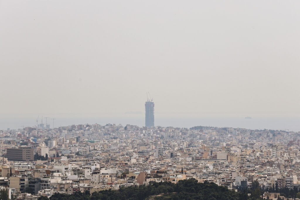 Αφρικανική σκόνη και λασποβροχές έως το Σάββατο - Ποιες περιοχές θα επηρεαστούν περισσότερο