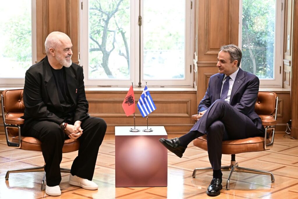 Έντι Ράμα: Η αμηχανία για την εμφάνιση μπροστά στον Μητσοτάκη και η ατάκα που έκλεψε την παράσταση