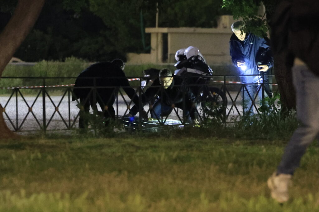 Άγιος Δημήτριος: Άνδρας εντοπίστηκε νεκρός με τραύμα από μαχαίρι