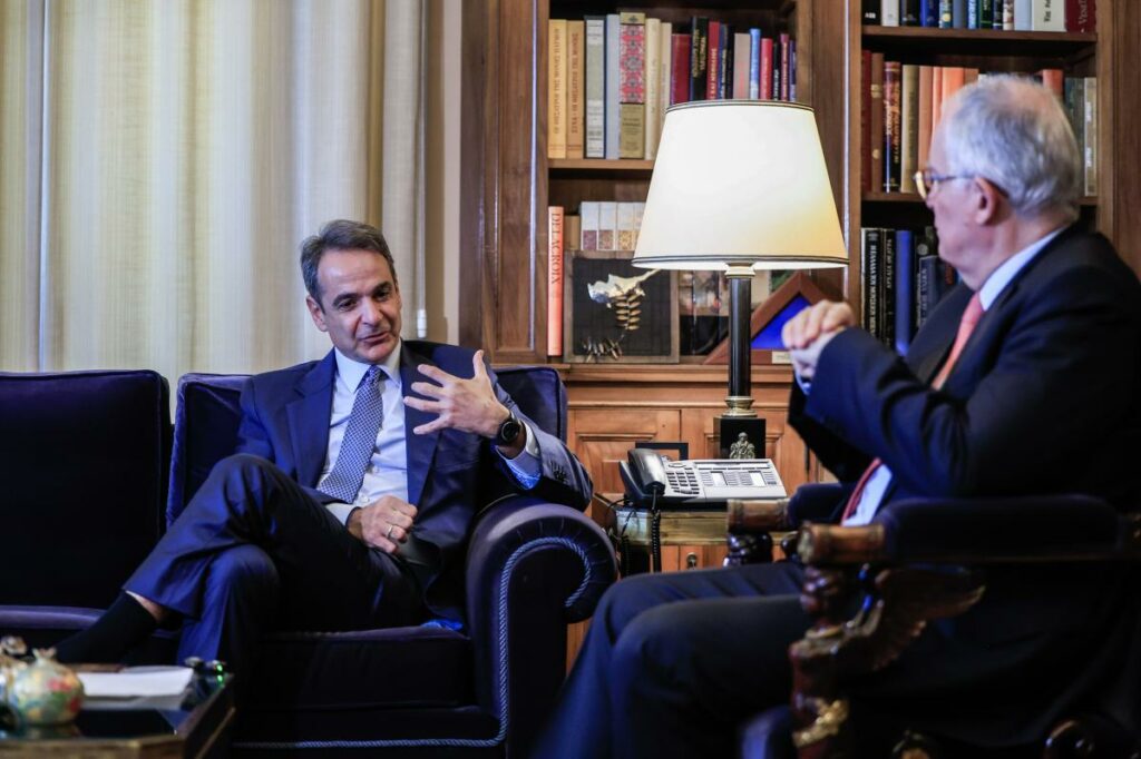 Μητσοτάκης σε Τασούλα: Στήριξη στα νοικοκυριά και μήνυμα για Ελλάδα, Γαλλία και Ευρώπη