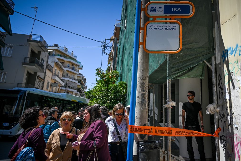 Πανικός στο κέντρο της Αθήνας - Πυροβολισμοί σε ΕΦΚΑ Κεραμεικού και στο Εφετείο, 5 τραυματίες