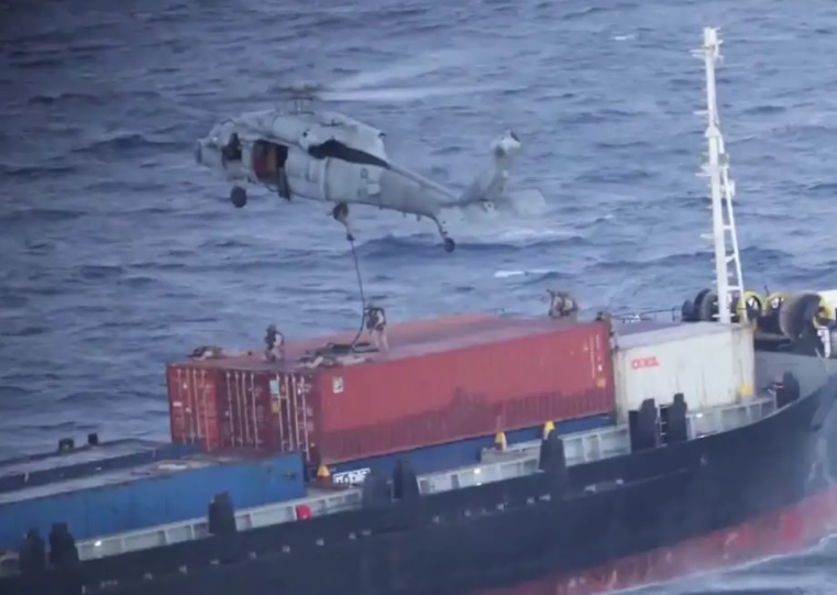 Νέο ρεσάλτο Αμερικανών πεζοναυτών σε πλοίο στην Αραβική Θάλασσα