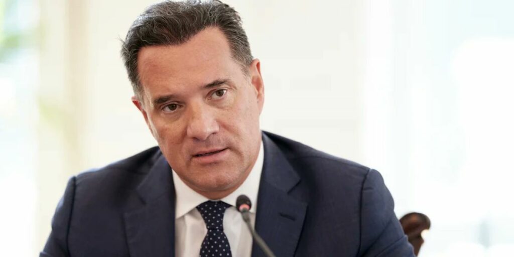 Tα ράντζα καλά κρατούν στο «Αττικόν» - Η απάντηση του Άδωνι Γεωργιάδη στην ανάρτηση γιατρού του νοσοκομείου