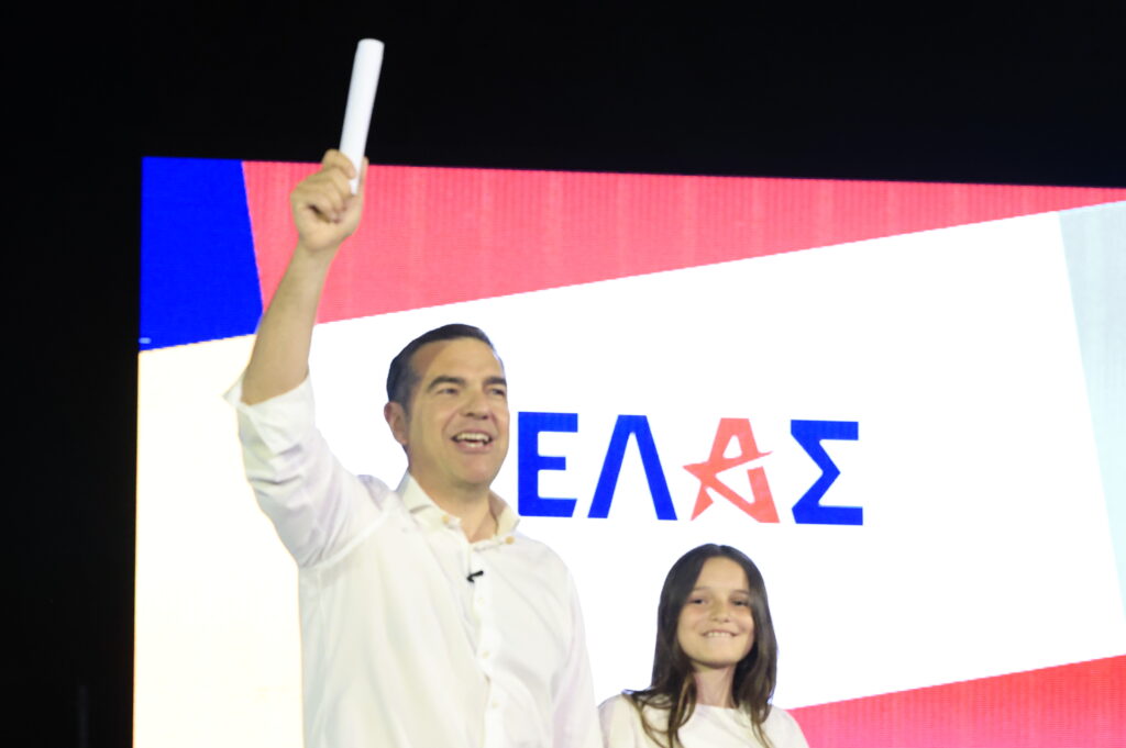 Στην αρχή ήταν αρνητικός: Ο λόγος που ο Τσίπρας δέχτηκε το «ΕΛΑΣ» για όνομα του κόμματός του