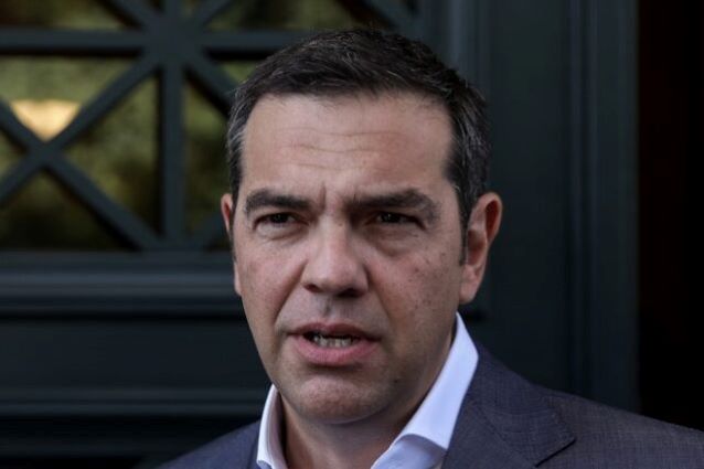 Κοπιάρει ΝΔ και ΠΑΣΟΚ ο Τσίπρας: «Στο τέλος ξυρίζουν τον γαμπρό»