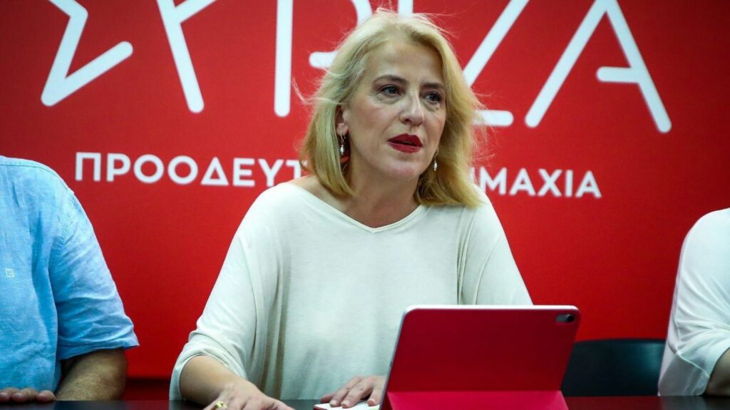 Πήρε ανάποδες η Δούρου: Πέταξε και τις δύο εκτός ΣΥΡΙΖΑ