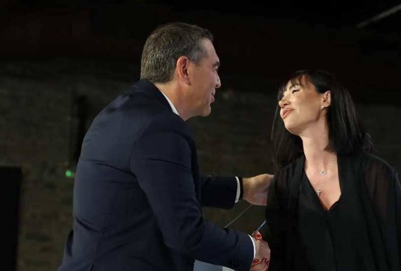 Κυβέλη Μάρδα: Ποια είναι η πανέμορφη γυναίκα που προλόγισε την ομιλία του Τσίπρα